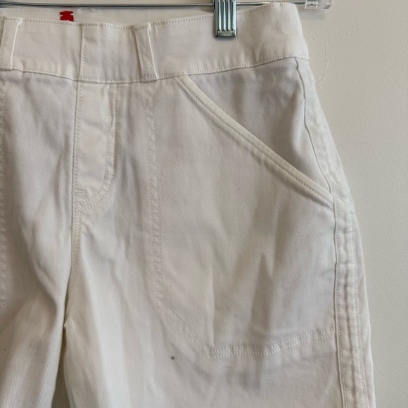 Spanx Stretch Twill Pull On Shorts Sz S White 5" Tummy Control Pockets 20358R - Picture 1 of 2